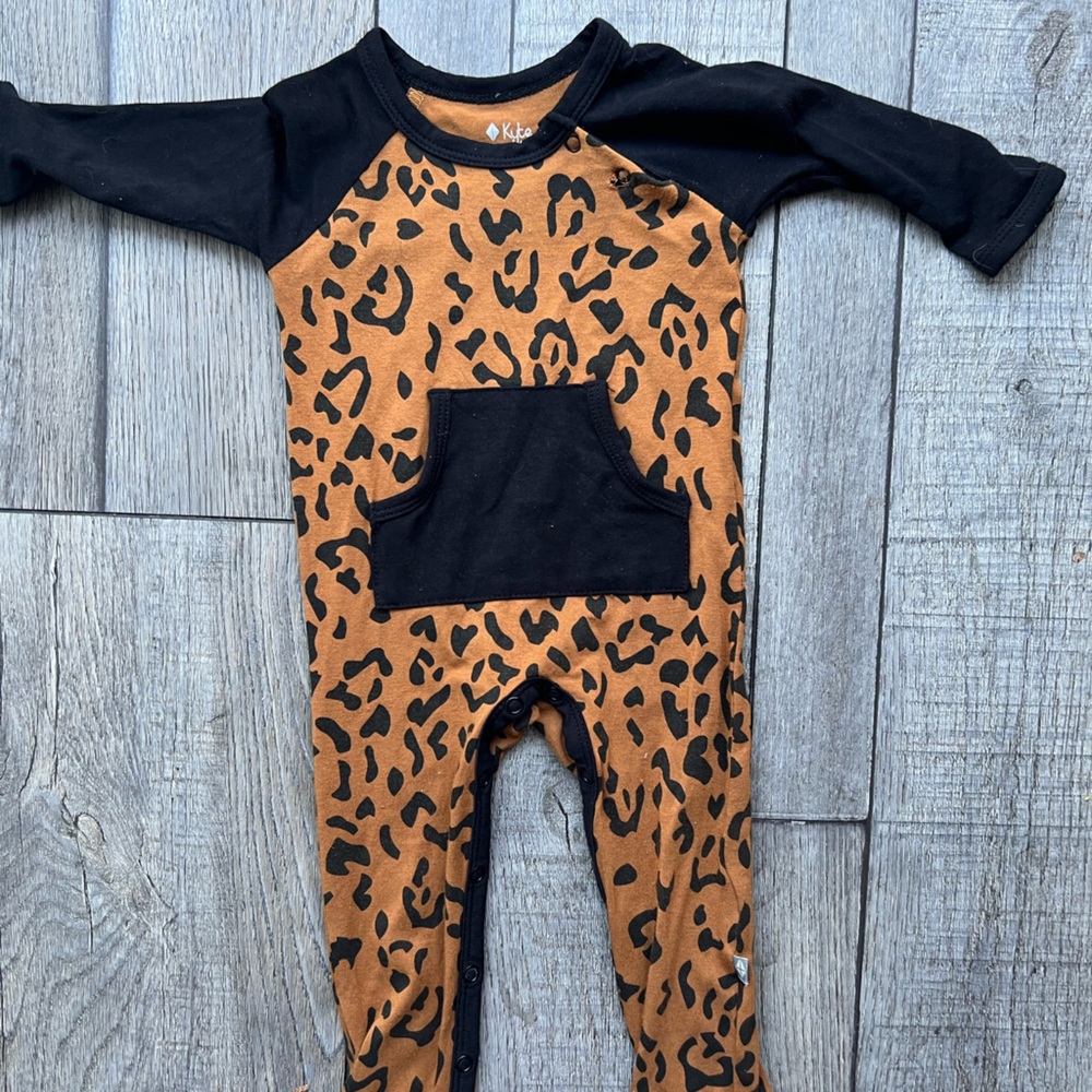 Kyte Baby 3-6 nutmeg Leopard Longall
